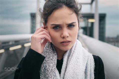 portrait face scarf Márcio Miranda coats women depth of field