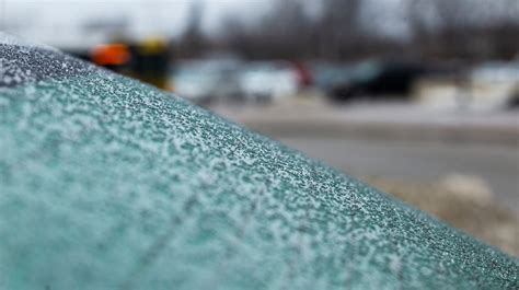 Iowa road conditions deteriorate from ice storm in time for commutes