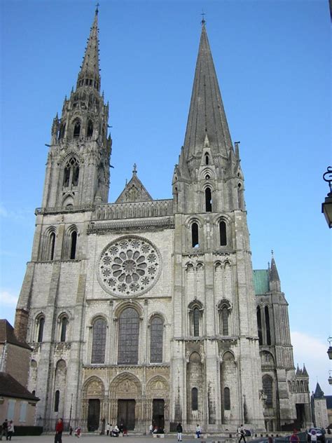 Catedral de Chartres construída em 1145 em Paris França