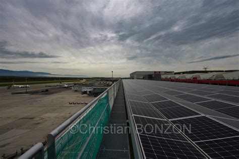 La E Plus Grande Toiture Solaire Gen Ve A Roport Lactu