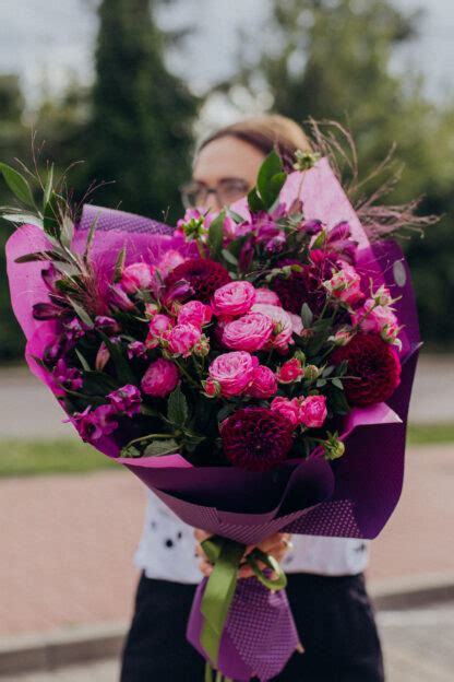 Bukiet z Dalii i Róż Fioletowy Bukiet Kwiatów Dostawa na Dziś