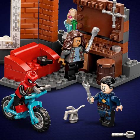 LEGO 76185 - LEGO MARVEL SUPER HEROES - Spider Man at the Sanctum ...