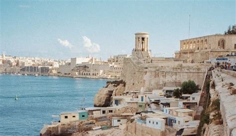 Fotografo Italiano Immortala Lanima Di Malta Un Tuffo Nel Passato