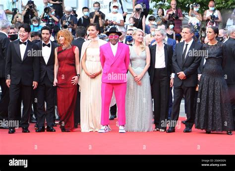 Cannes France 06e Juillet 2021 Les Membres Du Jury Song Kang Ho