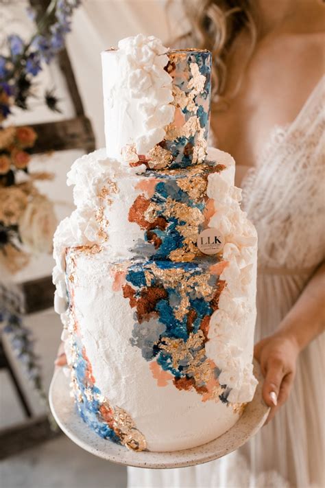 Modern And Chic Wedding With A Terra Cotta And Classic Blue Color