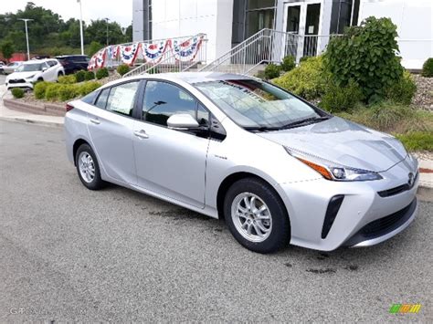 2020 Toyota Prius Le Exterior Photos