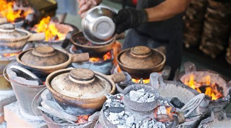 [kl Eats] Huen Kee Claypot Chicken Rice 禤記瓦煲雞飯 At Jalan Pudu Kuala