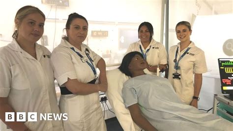 Suffolk Student Nurses Training In New Immersive Building