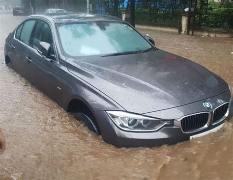 Mumbai Cars In The Flood Drowned Drenched Floating Photos Videos