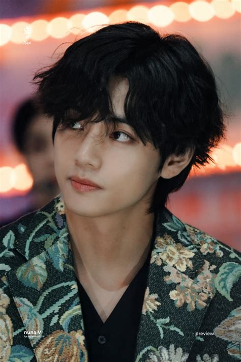 Nuna V On In Taehyung Bts Taehyung V Taehyung