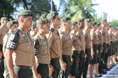 Comando da 10ª Região Militar 10ª RM forma novos oficiais e sargentos