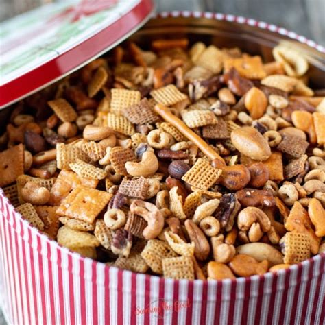 Best Nuts And Bolts Recipe 🥨 Holiday Snack Party Mix Recipe