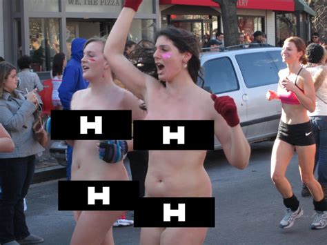 Students Undress To Relieve Stress In Th Annual Naked Run Highlander