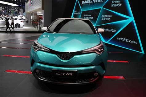 丰田tnga丰巢概念首款suv C Hr，2018深港澳车展实拍！ 新浪汽车