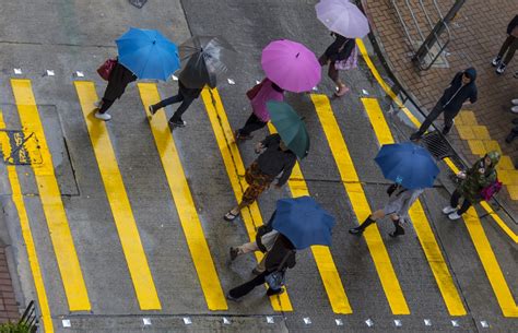 Sepanjang Hari Hong Kong Akan Dinaungi Awan Dan Hujan