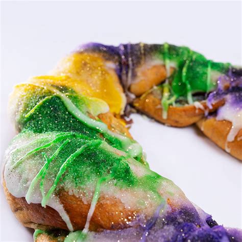 Medium Shipped Traditional King Cake Sugar Love Bakery