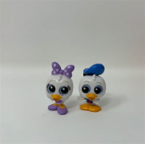 Disney Doorables Valentines Heart Donald Duck And Daisy Duck Series 4 Shophobbymall