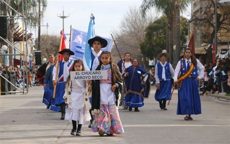 9 De Julio Emocionante Desfile CÍvico Militar En Las Calles CÉntricas De La Ciudad