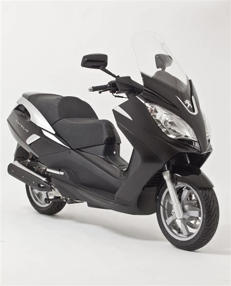 Peugeot Satelis 125 Black Edition 2017 18 Prezzo E Scheda Tecnica