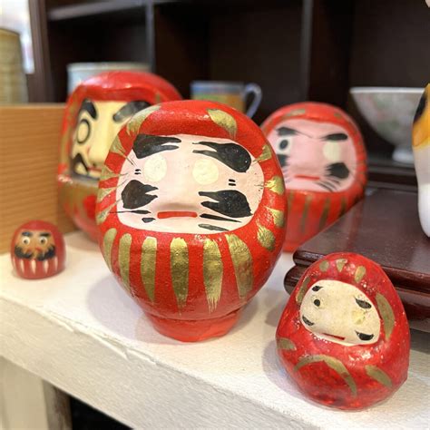 Comment Fonctionne Un Daruma Le Héron Graveur