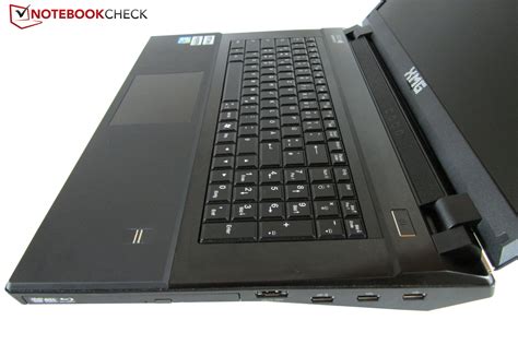 Review Clevo P Em Barebones Notebook Notebookcheck Net Reviews