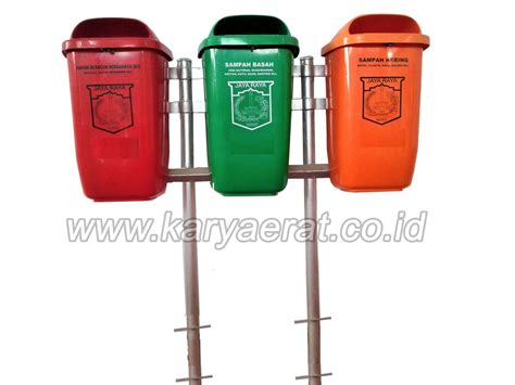 Tong Sampah Merah 3 Galon William Serrano