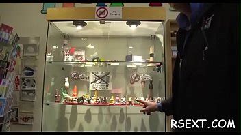 Puta Lujuriosa Se Pone De Rodillas Y Chupa Una Gran Polla Salvajemente Xvideos