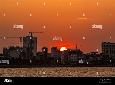 Sunset on West lake, Ho tay, Hanoi, Vietnam Stock Photo - Alamy