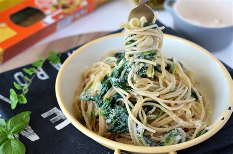 Spaghetti Rapide Cu Usturoi Si Spanac Retete Culinare By Teo S Kitchen