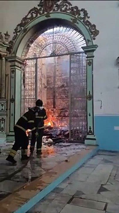 Incêndio atinge igreja tombada como patrimônio na Bahia Vídeo Dailymotion