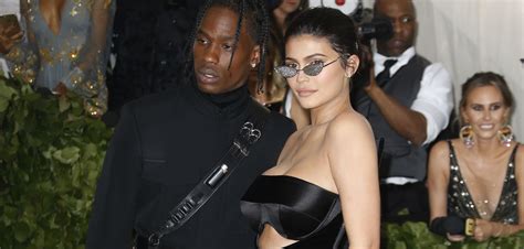 Photos Kylie Jenner Et Travis Scott S Installent Ensemble Et S Offrent