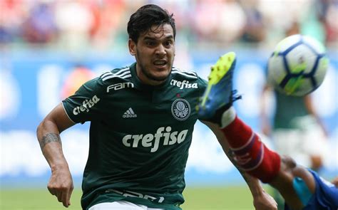 Gustavo Gómez elogia estrutura do Palmeiras É como jogar na Europa