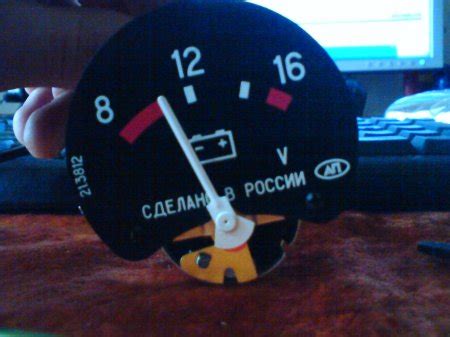 Как подключить вольтметр на ваз 2106 вместо часов схема подключения
