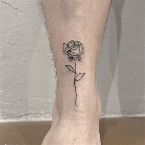 Fine Line Tattoo Ideas For Subtle And Sophisticated Ink