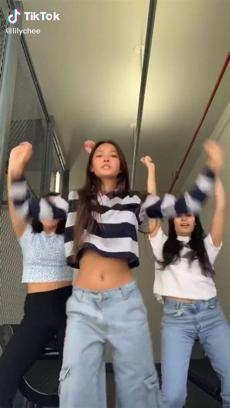 Lily Chee Tiktok Video Lily Chee Lily Chee Outfits Low Rise Jeans Aesthetic