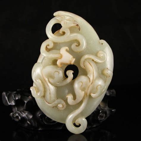 Vintage Chinese Hetian Jade Chi Dragon Statue Dragon Statue Carving