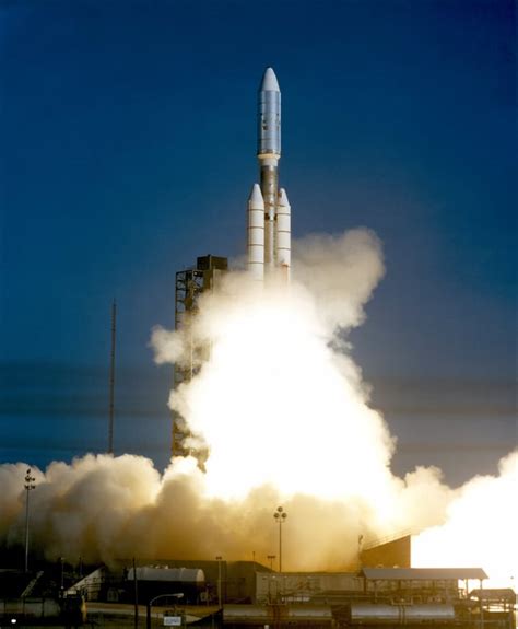 The launch of Voyager 1, the spacecraft that took the famous Pale Blue ...