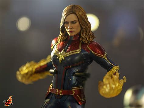 Hot Toys faz impressionante exibição estátuas gigantes de Vingadores Ultimato em Hong Kong