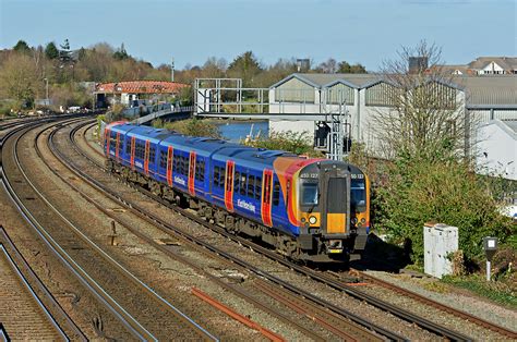 Swr Class 450 Southampton Swr Class 450127 Approaches Moun Flickr