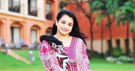 Shazia Khan Indian Chef Hot And Beautiful Wallpapers Free Wallpapers