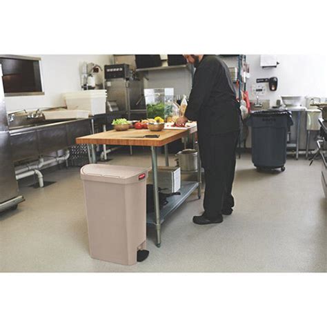 Rubbermaid Resin Slim Jim Litre End Step Step On Pedal Bin Beige