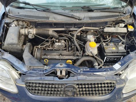 opel agila   benzin  tisic najeto spatne tesneni pod hlavou