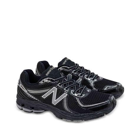 860v2 Black Silver | SUBTYPE