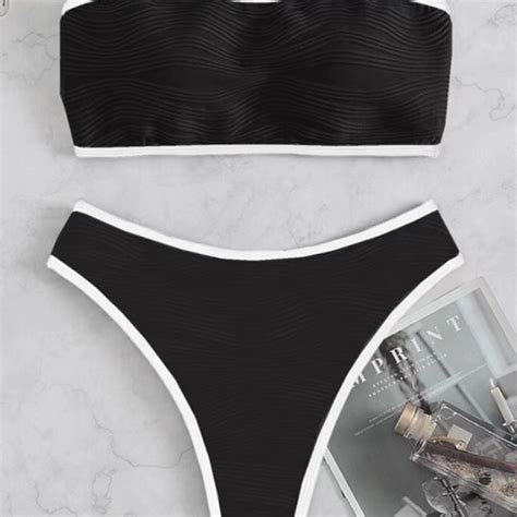 Meredith Bikini Wilson And Maria