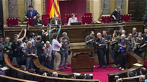 Conselho De Ministros Da Espanha Destitui Governo Da Catalunha E