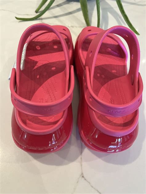 Crocs Classic Mega Crush 207989 Women 9 Hot Pink Shoes Fuchsia Sandals