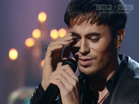 Enrique Iglesias - Hero (LIVE, 1st ever) Chords - Chordify