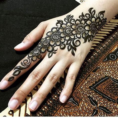 30 Stylish And Modern Arabic Mehndi Designs To Inspire You Wedandbeyond