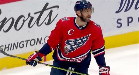 alex-ovechkin-reverse-retro-jersey-skating