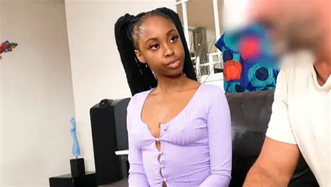 African casting ein heißes schwarzes bikini modell hat beim vorsprechen interracial sex xHamster